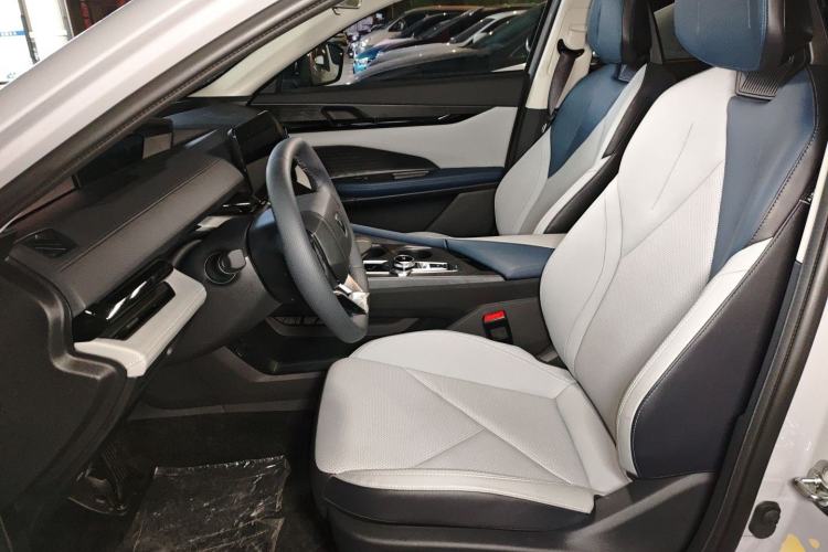 Used Changan UNI-V iDD 2023 Zhidian iDD 1.5T 113km Smart & Fun Version (Rapid Edition)