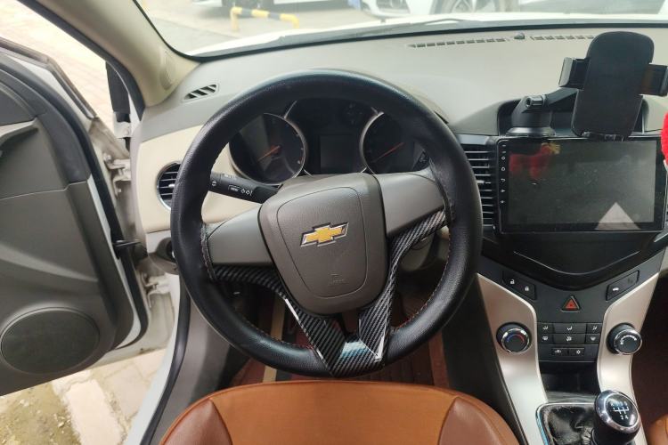 Used Chevrolet Cruze 2015 1.5L Classic SL MT
