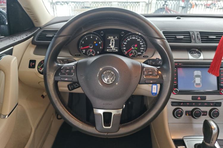 Used Volkswagen Magotan 2013 1.8TSI Luxury Model
