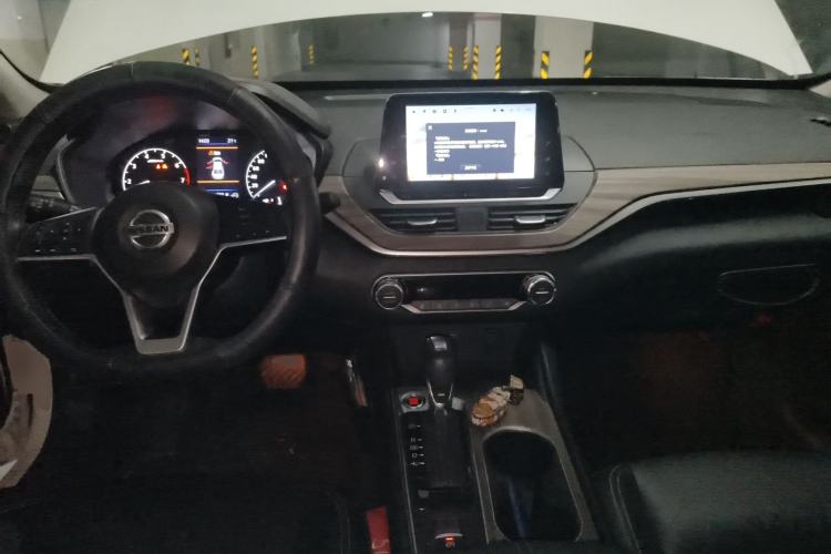 Used Nissan Teana 2021 2.0L XL Comfort Edition Center Console