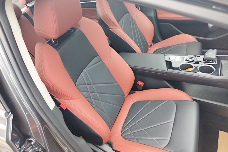 Used CHANGAN Eado 2023 Changan Edition PLUS Blue Whale NE 1.4T GDI DCT Prestige Version
