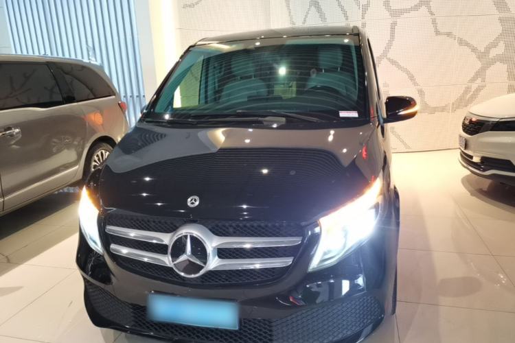 Used Mercedes-Benz V-Class 2021 V 260 Avantgarde Edition Front