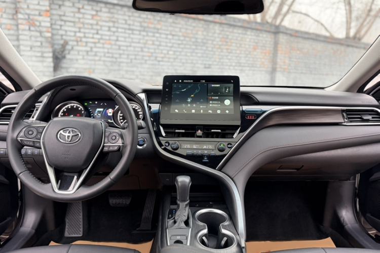 Used Toyota Camry 2021 2.0G Luxury Edition
