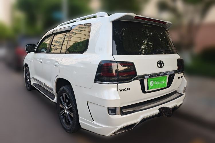 Used Toyota Land Cruiser 2015 4.0L V6 Middle East Low-Trim Version
