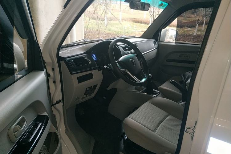 Used Jinbei New Hiace X30L 2022 1.5L Wealth Edition Air-Conditioning-Free Van China VI Standard SWC15M
