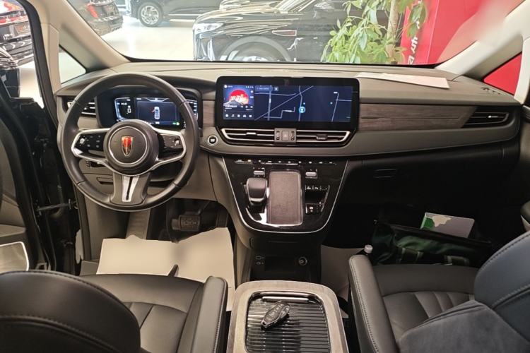 Used Hongqi HQ9 PHEV 2024 2.0T Four-Wheel Drive Business Edition Center Console