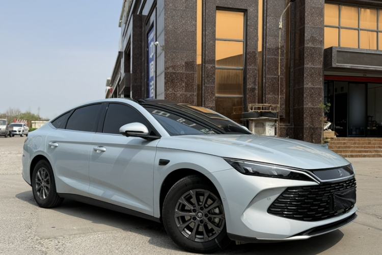 Used BYD Qin L 2025 DM-i Smart Drive 80KM Leading Model
