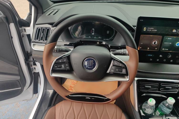 Used BYD Tang New Energy 2023 DM-i Champion Edition 112KM Prestige Model Steering Wheel