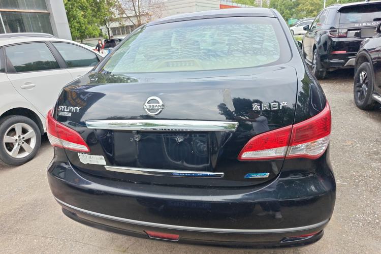 Used Nissan Sylphy 2012 Classic 1.6XE Manual Comfort Edition Rear
