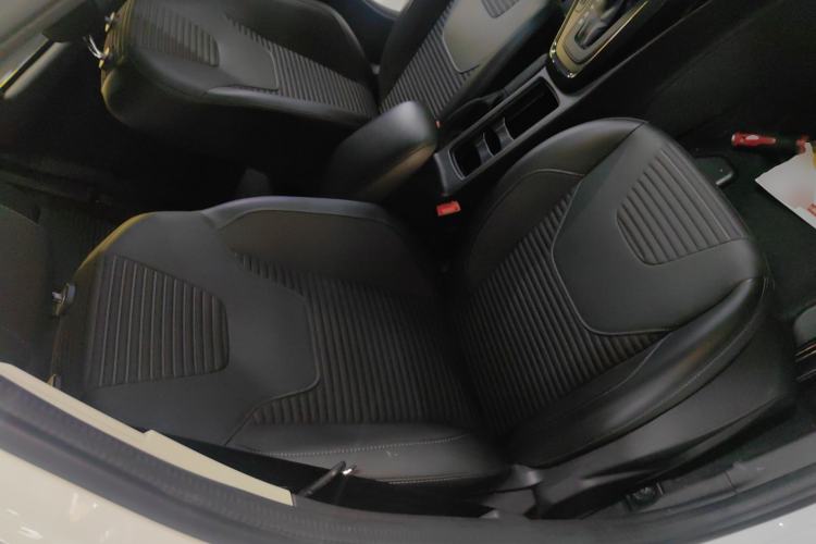 Used Ford Focus 2018 Hatchback Classic 1.6L Automatic Trendy SmartDrive Edition
