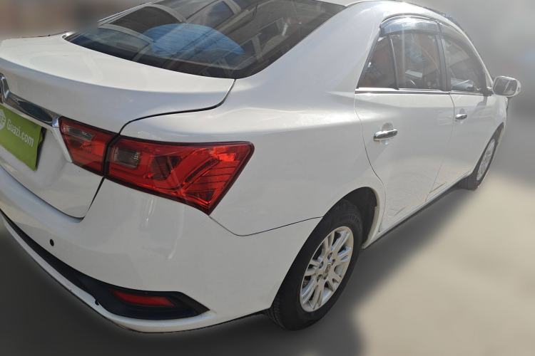 Used Zotye Z300 2016 New Vision 1.5L Manual Entry-Level Model