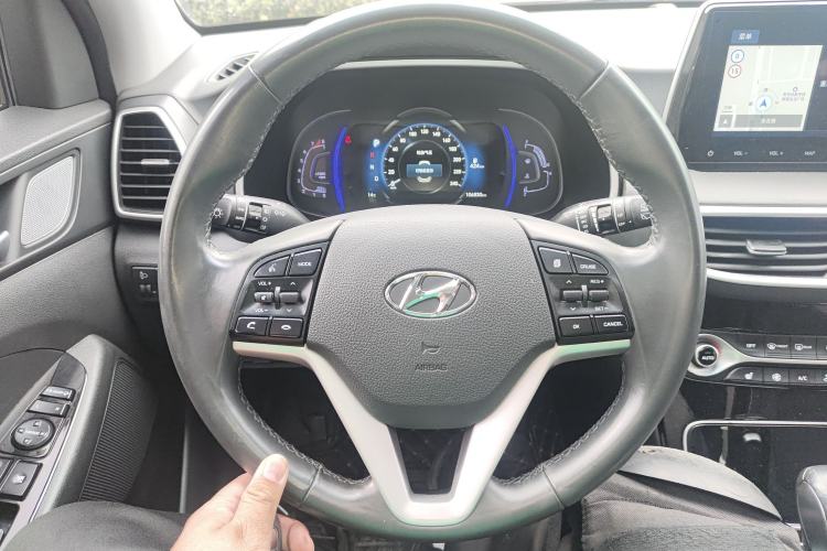 Used Hyundai Tucson 2019 280TGDi Dual-Clutch Two-Wheel Drive Smart Connect Version China VI

