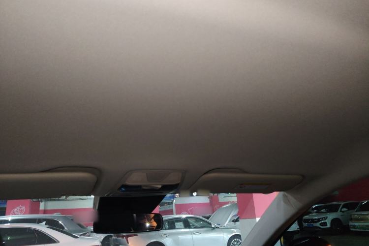 Used Hongqi E-QM5 2022 431 km Charge & Enjoy Edition