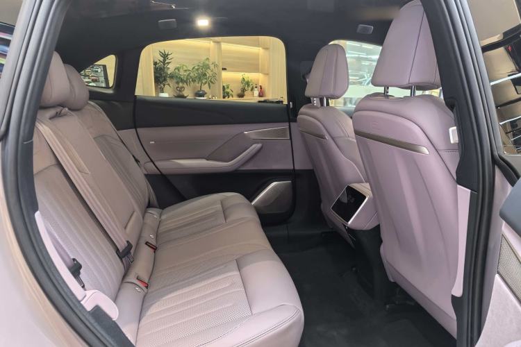 Used ONVO L60 2024 60 kWh All-Wheel Drive