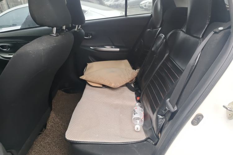 Used Toyota YARiS L Zhi Xuan 2015 1.5E Automatic Charm Edition