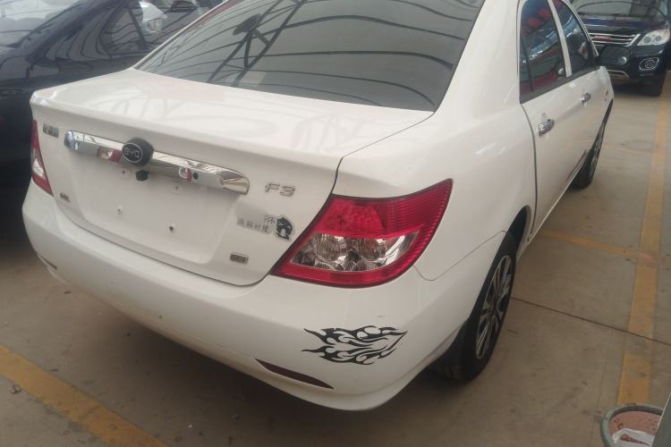Used BYD F3 2012 Energy-Saving Edition 1.5L Manual Standard Model
