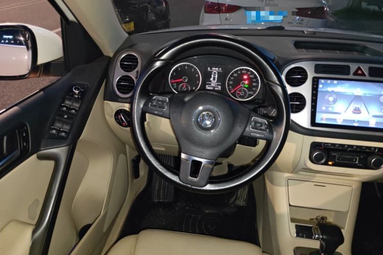 Used Volkswagen Tiguan 2010 1.8TSI Automatic All-Wheel-Drive Elite Edition Steering Wheel