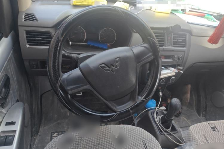 Used Wuling Rongguang S 2023 1.5L Base Version 5/7 Seats
