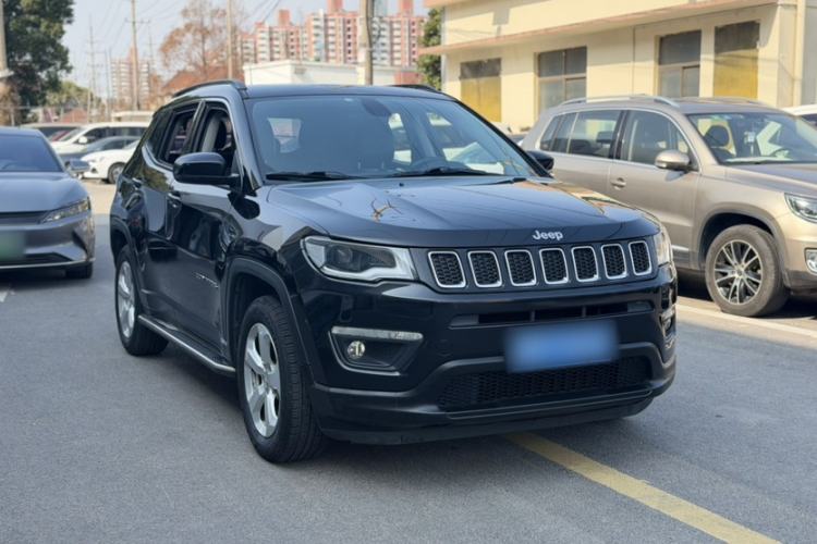 Used Jeep Compass 2017 200T Automatic Family Edition
