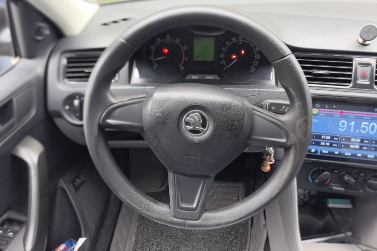 Used Skoda Rapid 2016 1.6L Manual Front-Wheel-Drive Version