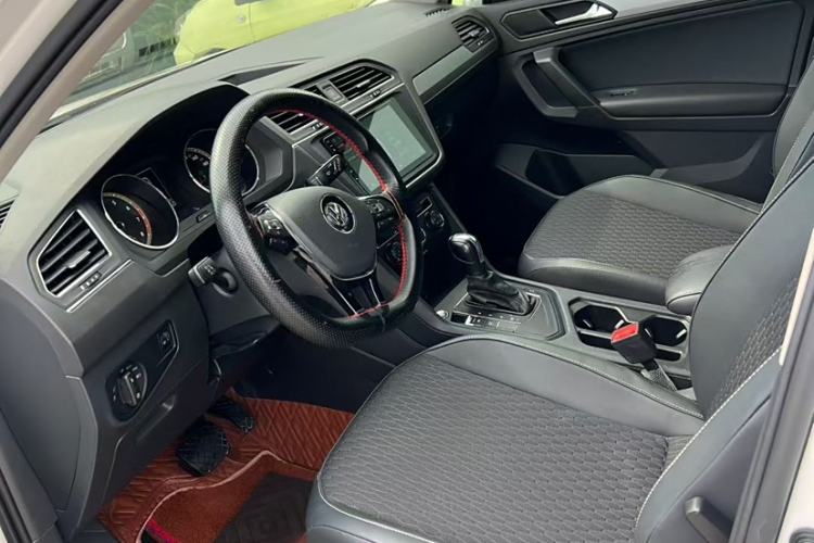 Used Volkswagen Tiguan L 2019 330TSI Automatic Two-Wheel Drive Luxury Edition China VI Standard