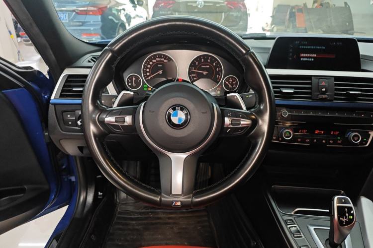 Used BMW 3 Series 2019 320i M Sport Package Steering Wheel