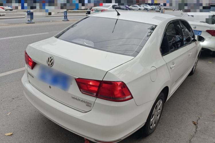 Used Volkswagen Santana 2015 1.6L Automatic Fashion Edition