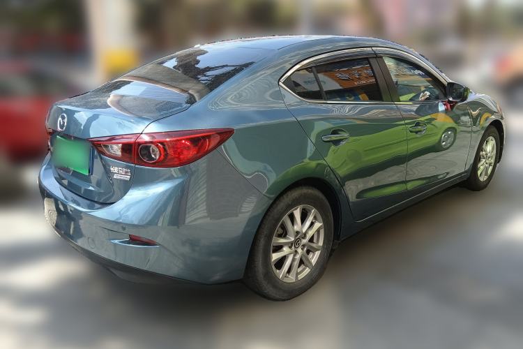 Used Mazda 3 Axela 2016 Sedan 1.5L Automatic Comfort Model