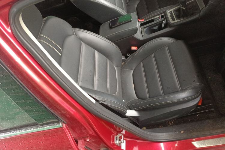 Used MG 6 2017 20T Manual Luxury Smart Connect Version China V Standard