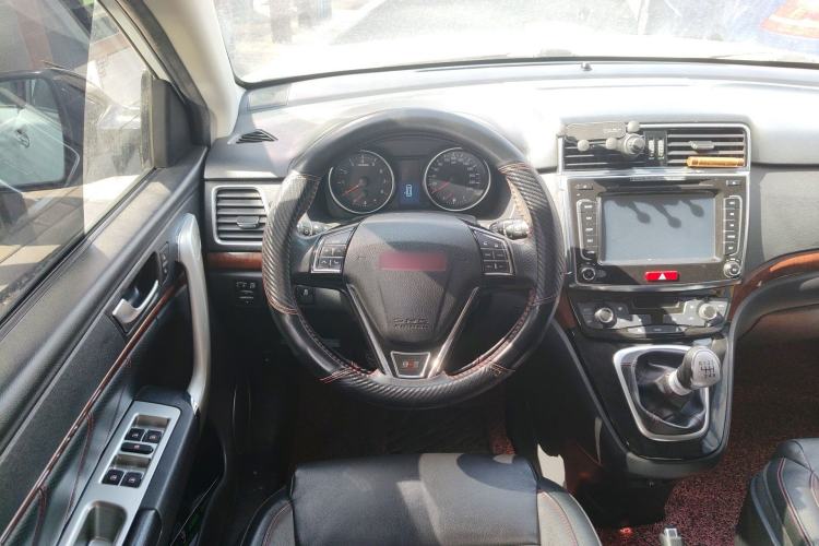 Used Haval H6 2014 Sport Version 1.5T Manual Two-Wheel Drive Elite Edition
