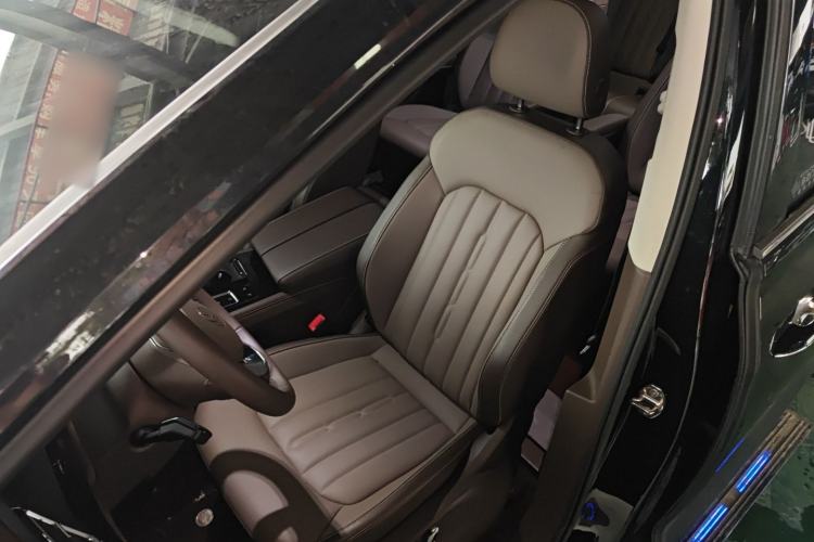 Used Volkswagen Viloran 2024 380TSI Luxury Edition
