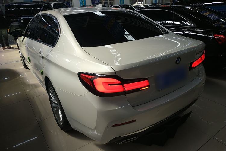 Used BMW 5 Series 2022 Restyled 525Li Luxury Package Rear Left 45 Deg