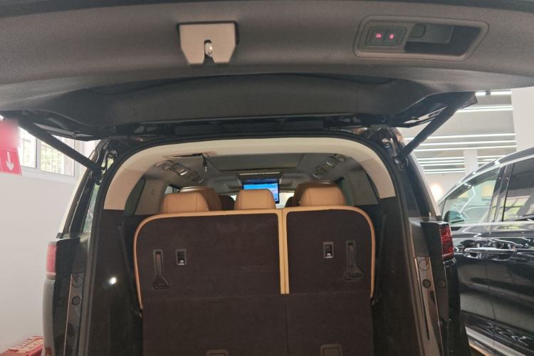 Used Denza D9 2024 DM-i 1050 Luxury Model