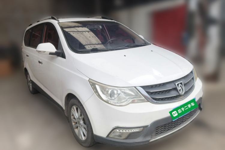 Used Baojun 730 2014 1.5L manual Comfort version 7 seats
