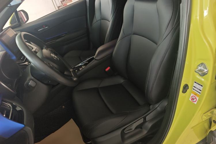 Used Toyota C-HR 2018 2.0L Coolway Leading Edition China V Standard
