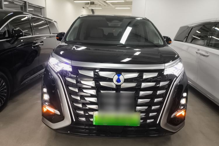 Used Denza D9 2024 DM-i 980 Four-Wheel Drive Prestige Model
