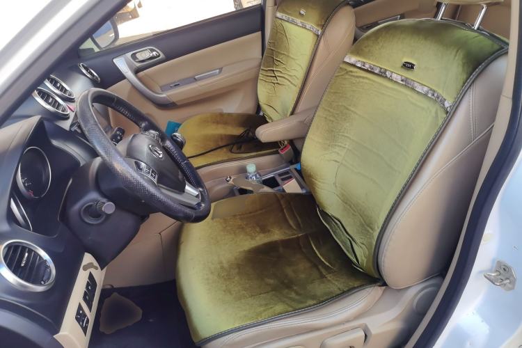 Used Haval H6 2011 Green Silence 2.0T Manual Two-Wheel Drive Urban Model