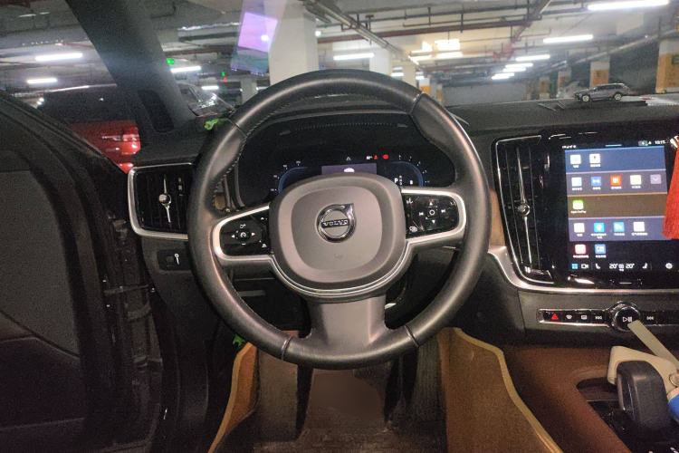 Used Volvo V90 2022 Cross Country B5 AWD Smart Range Edition