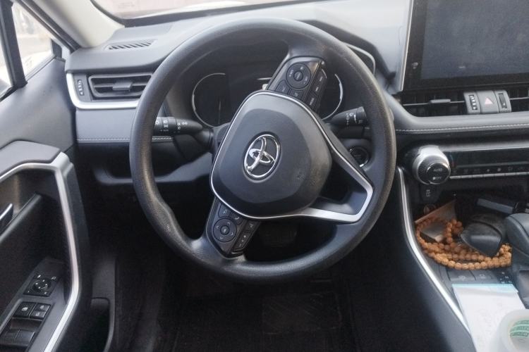 Used Toyota RAV4 2021 2.0L CVT Two-Wheel Drive Fashion Edition Steering Wheel