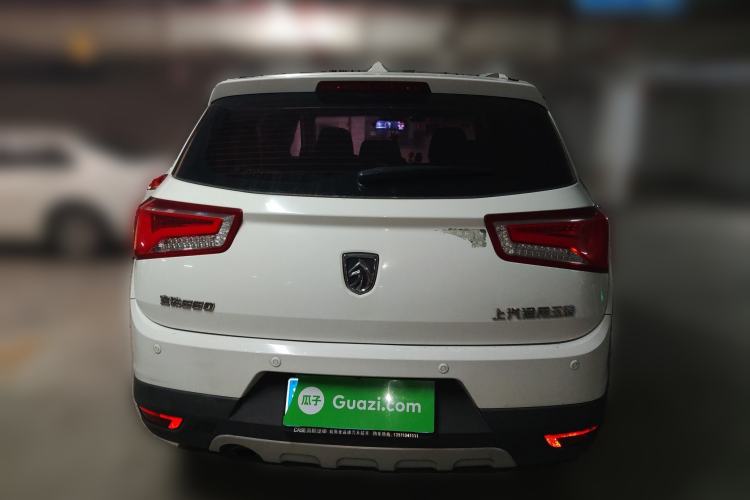 Used Baojun 560 2015 1.8L manual luxury version
