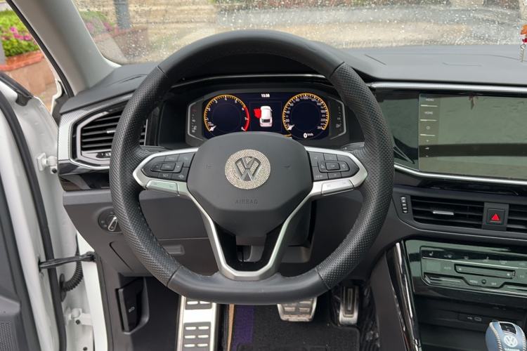 Used Volkswagen Tayron X 2020 330TSI Two-Wheel Drive Luxury Smart Connectivity Version Steering Wheel