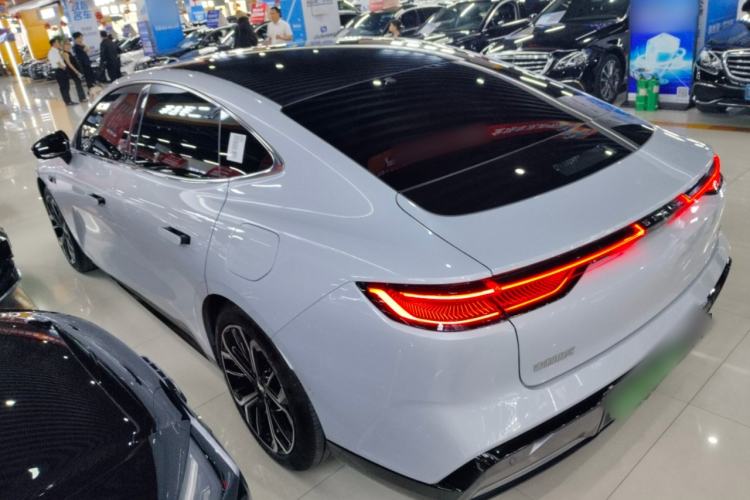 Used Geely Galaxy E8 2025 700 km Long-Range Intelligent Driving Version