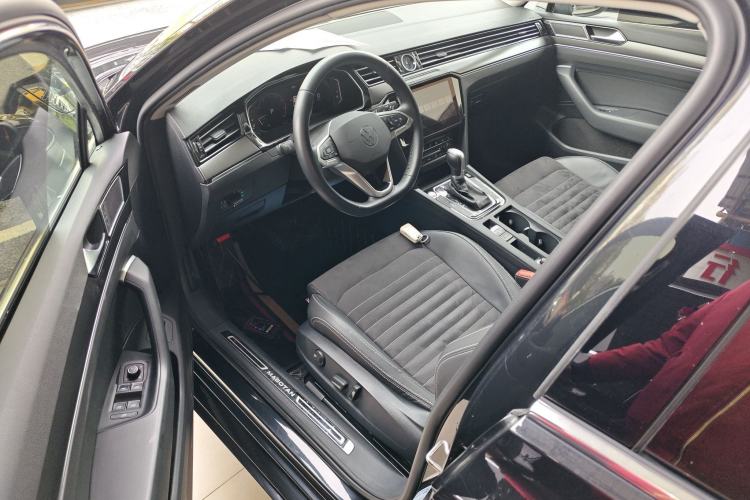 Used Volkswagen Magotan 2020 330TSI DSG Luxury Edition Left Front Seat