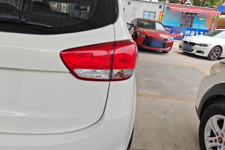 Used Kia Carens 2013 2.0L 7-Seater Automatic Standard Version China IV Standard