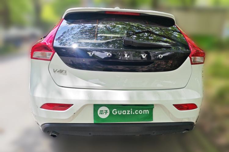 Used Volvo V40 2013 2.0T Zhiya Edition
