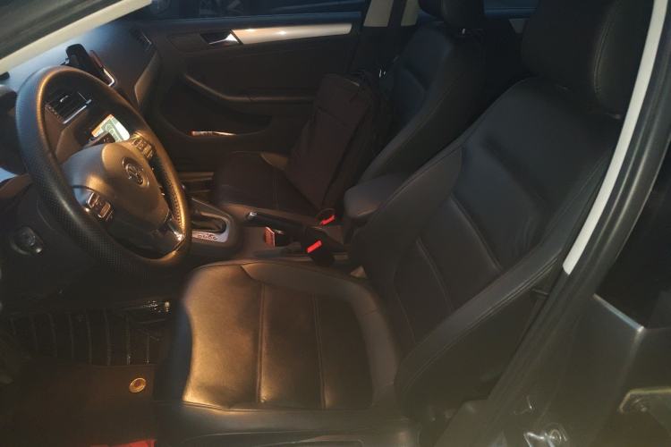 Used Volkswagen Sagitar 2014 1.4TSI Automatic Luxury Model Left Front Seat