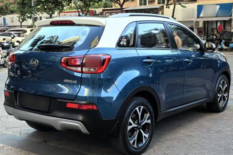 Used Kia KX3 2015 1.6L Automatic Two-Wheel Drive DLX Exterior 5