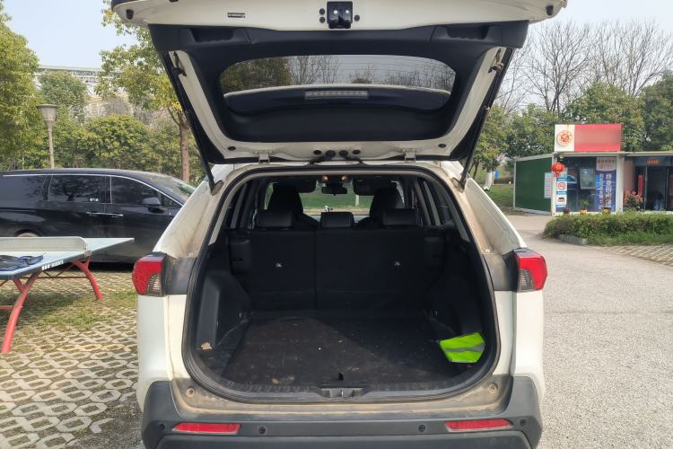 Used Toyota RAV4 2021 2.0L CVT Two-Wheel Drive Urban Edition
