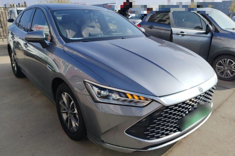 Used BYD Qin PLUS 2023 Champion Edition DM-i 55KM Leading Model Front Right 45 Deg