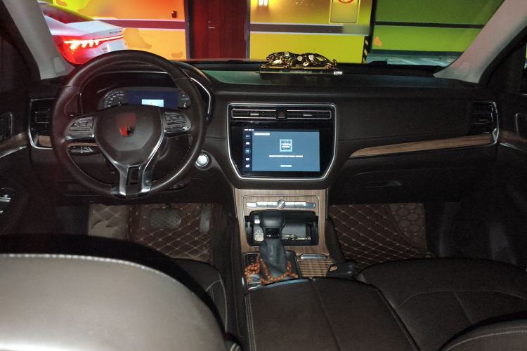 Used Roewe RX8 2018 30T Smart Connectivity Four-Wheel Drive Flagship Edition
